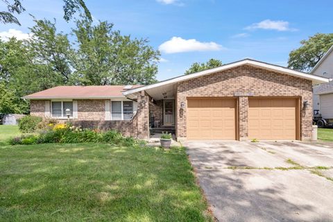 Photo of 1489 Lake Holiday Drive, Lake Holiday, IL 60548 (MLS # 12449276)