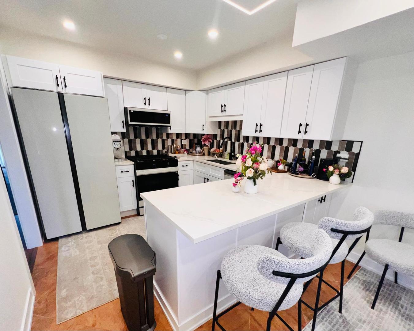 1174 N Chesapeake Lane