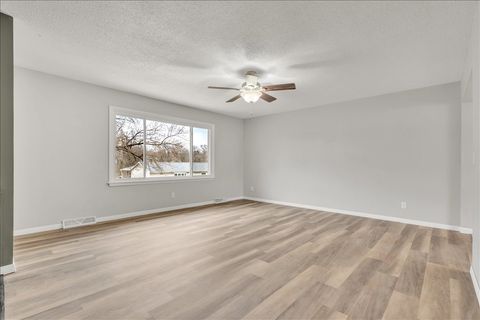 Tiny photo for 3206 MAGNOLIA Court, Bettendorf, IA 52722 (MLS # 12607383)