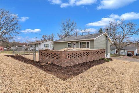 Tiny photo for 3206 MAGNOLIA Court, Bettendorf, IA 52722 (MLS # 12607383)