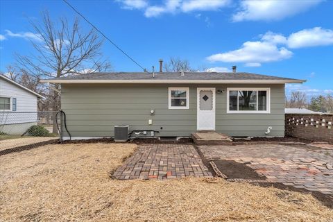 Tiny photo for 3206 MAGNOLIA Court, Bettendorf, IA 52722 (MLS # 12607383)