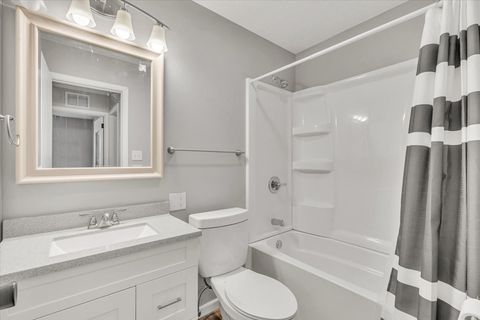 Tiny photo for 3206 MAGNOLIA Court, Bettendorf, IA 52722 (MLS # 12607383)