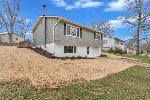 Tiny photo for 3206 MAGNOLIA Court, Bettendorf, IA 52722 (MLS # 12607383)