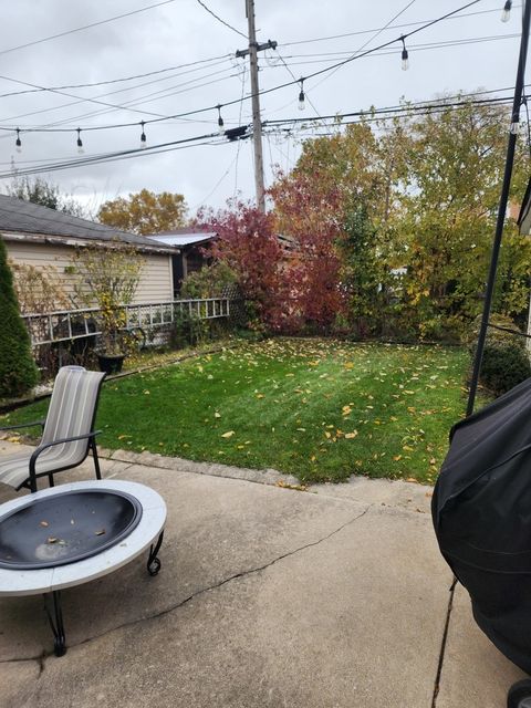 Tiny photo for 4100 W 81st Place, Chicago, IL 60652 (MLS # 12528392)