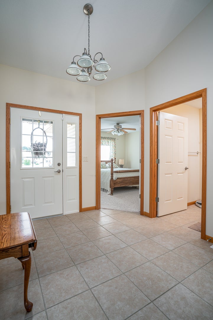 5406 Villa Court