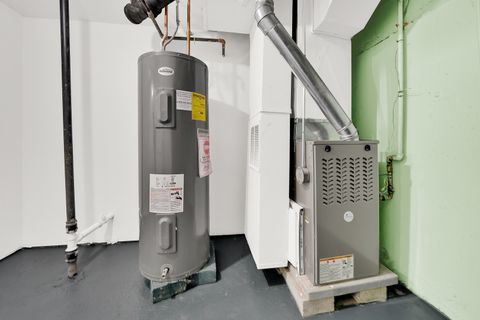 Tiny photo for 5700 S Lowe Avenue, Chicago, IL 60621 (MLS # 12619338)