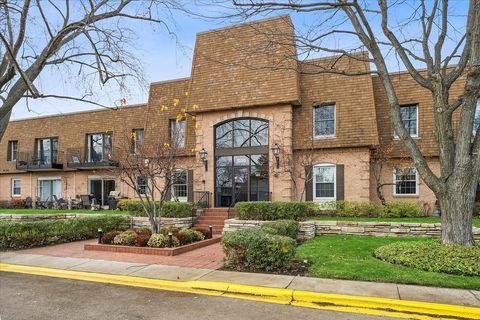 Photo of 1230 Park Avenue W #213, Highland Park, IL 60035 (MLS # 12585072)
