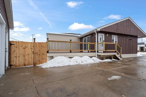 Tiny photo for 7241 N Mcvicker Avenue, Chicago, IL 60646 (MLS # 12536485)