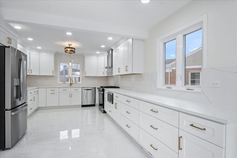 Tiny photo for 7241 N Mcvicker Avenue, Chicago, IL 60646 (MLS # 12536485)