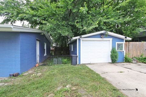 Tiny photo for 1000 Pine Street, Waukegan, IL 60085 (MLS # 12448965)