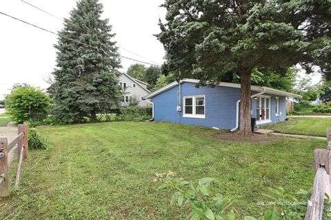 Tiny photo for 1000 Pine Street, Waukegan, IL 60085 (MLS # 12448965)