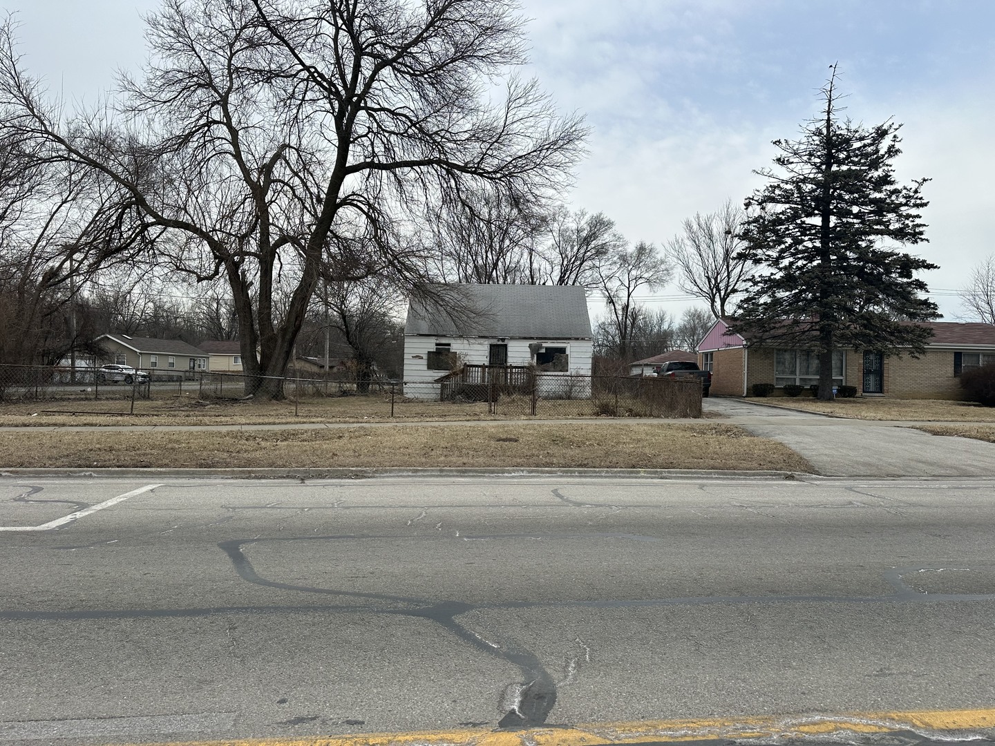 3744 W 137th Street