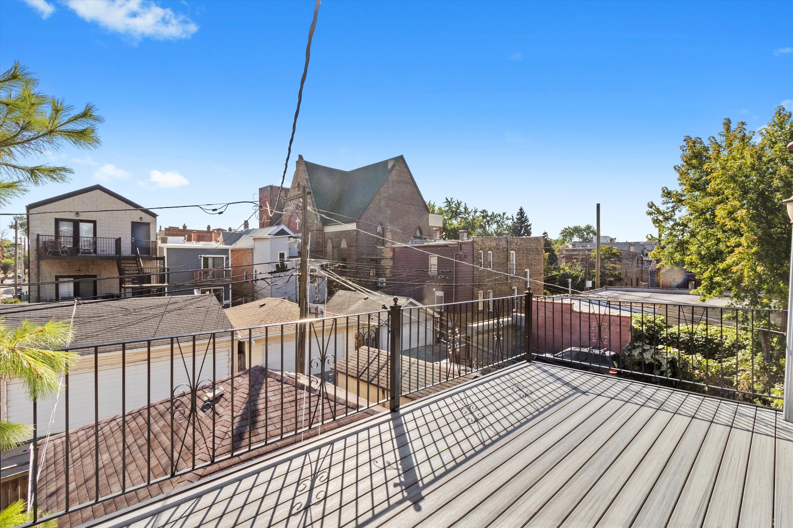 911 N Fairfield Avenue 2