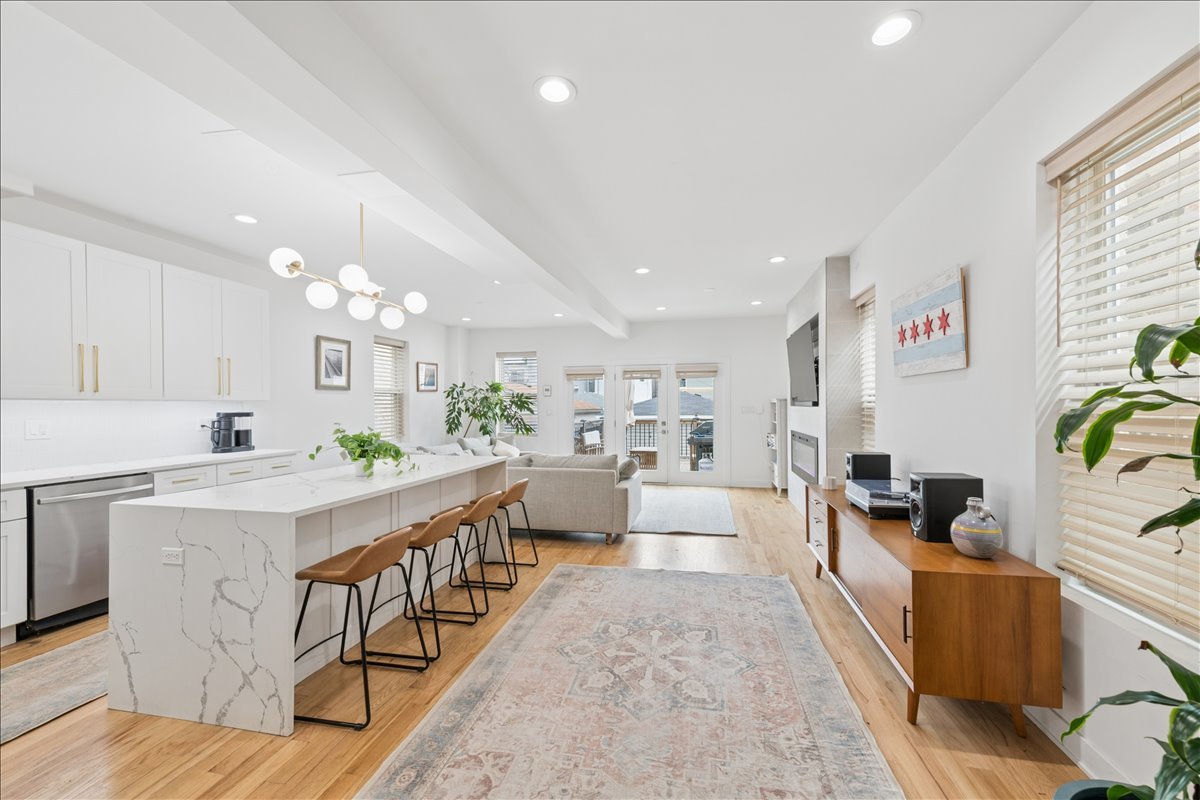 3424 W Beach Avenue