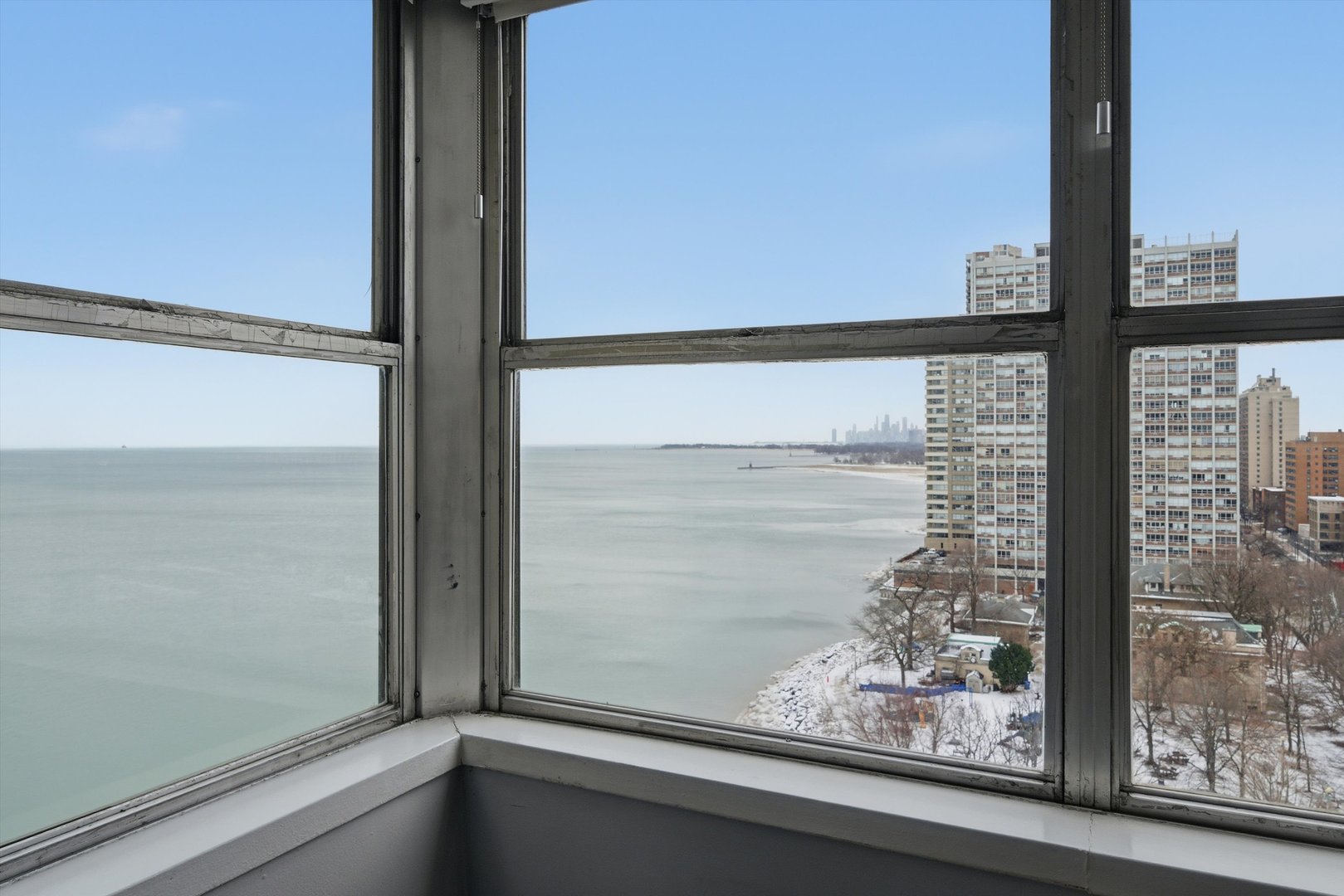 6301 N Sheridan Road 14G