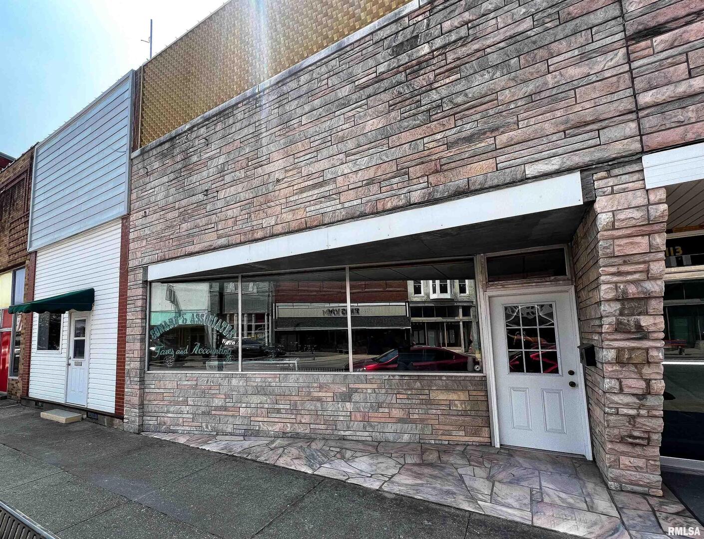 111 W NORTH Avenue 109