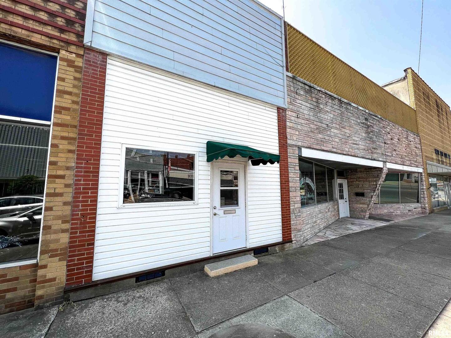 111 W NORTH Avenue 109