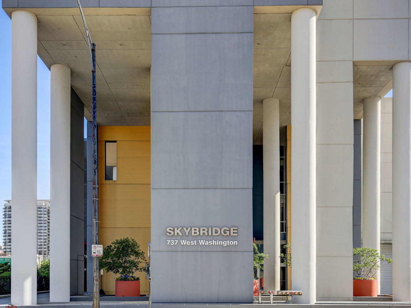 737 W Washington Boulevard 1209