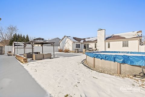 Tiny photo for 1240 E Truman Drive, Bradley, IL 60915 (MLS # 12533398)