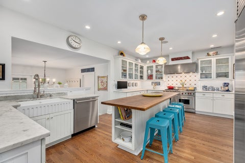 Tiny photo for 22 Arthur Avenue, Clarendon Hills, IL 60514 (MLS # 12753038)