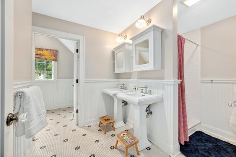 Tiny photo for 22 Arthur Avenue, Clarendon Hills, IL 60514 (MLS # 12753038)