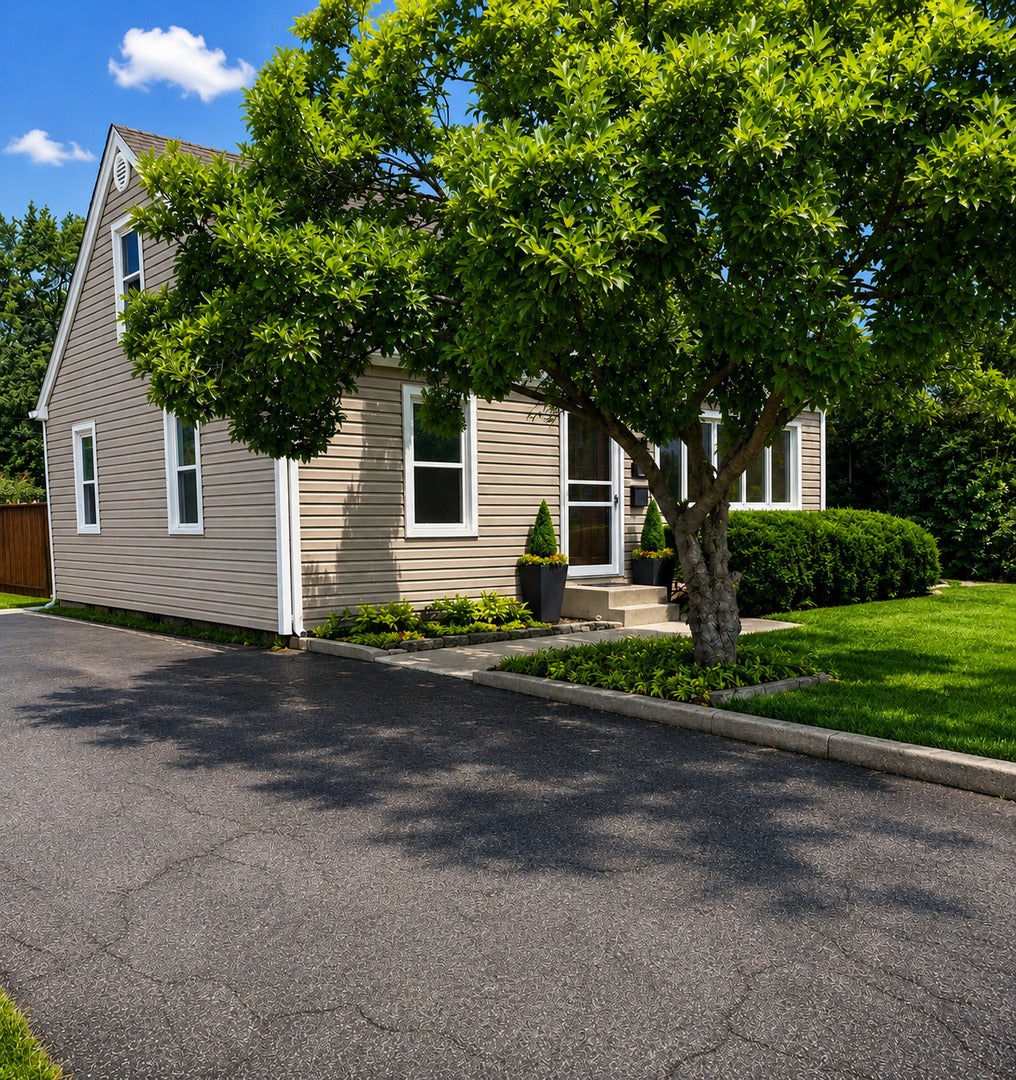 7304 W 113th Place