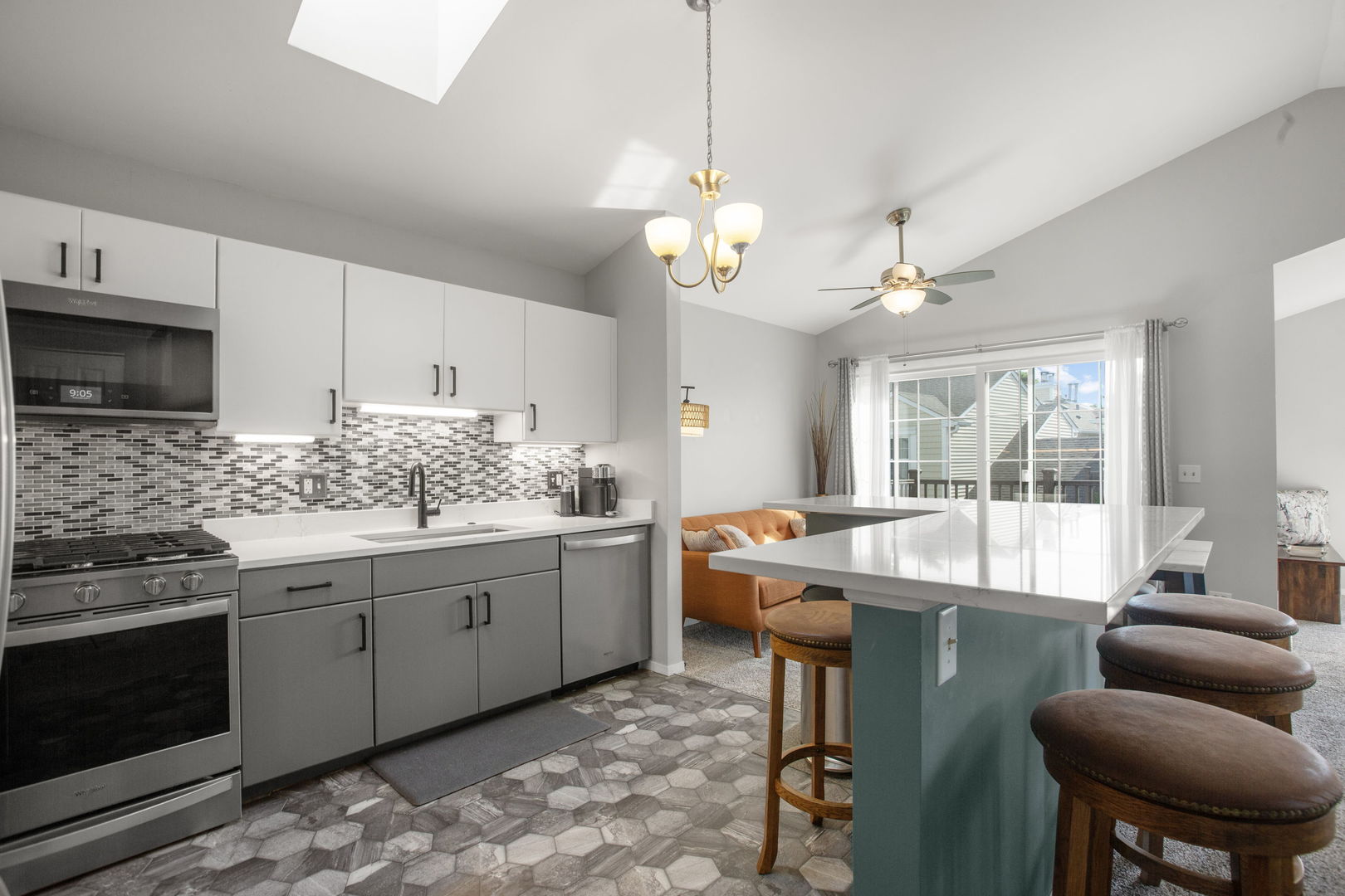 401 Le Parc Circle