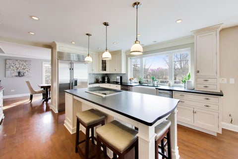 Tiny photo for 924 Glen Oak Drive, Sleepy Hollow, IL 60118 (MLS # 12659868)