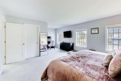 Tiny photo for 924 Glen Oak Drive, Sleepy Hollow, IL 60118 (MLS # 12659868)