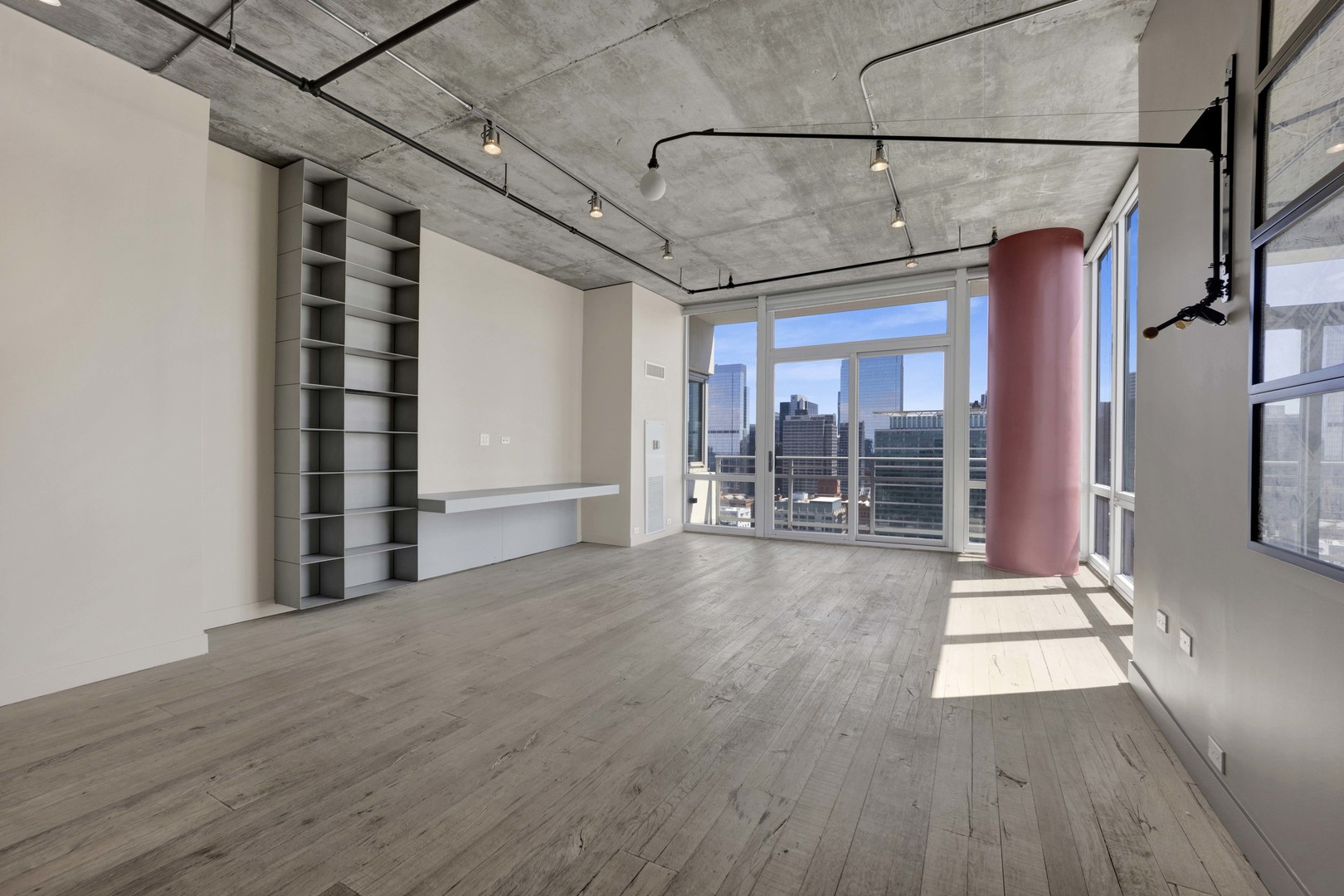 737 W Washington Boulevard 3507