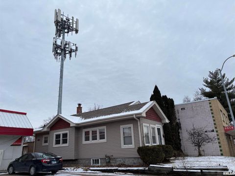 Tiny photo for 3316 AVENUE OF THE CITIES Avenue, Moline, IL 61265 (MLS # QC4259697)