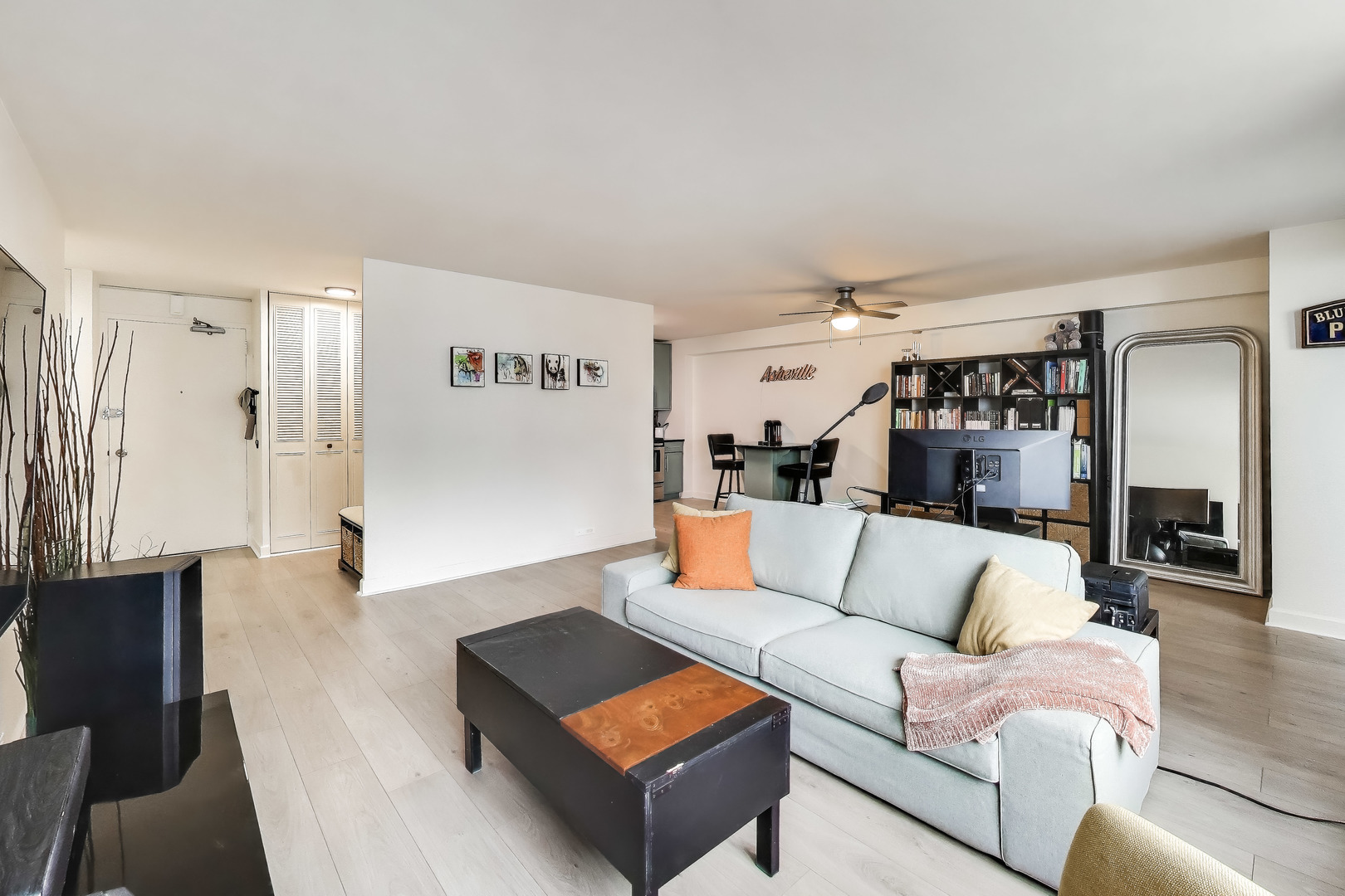 4250 N Marine Drive 2507