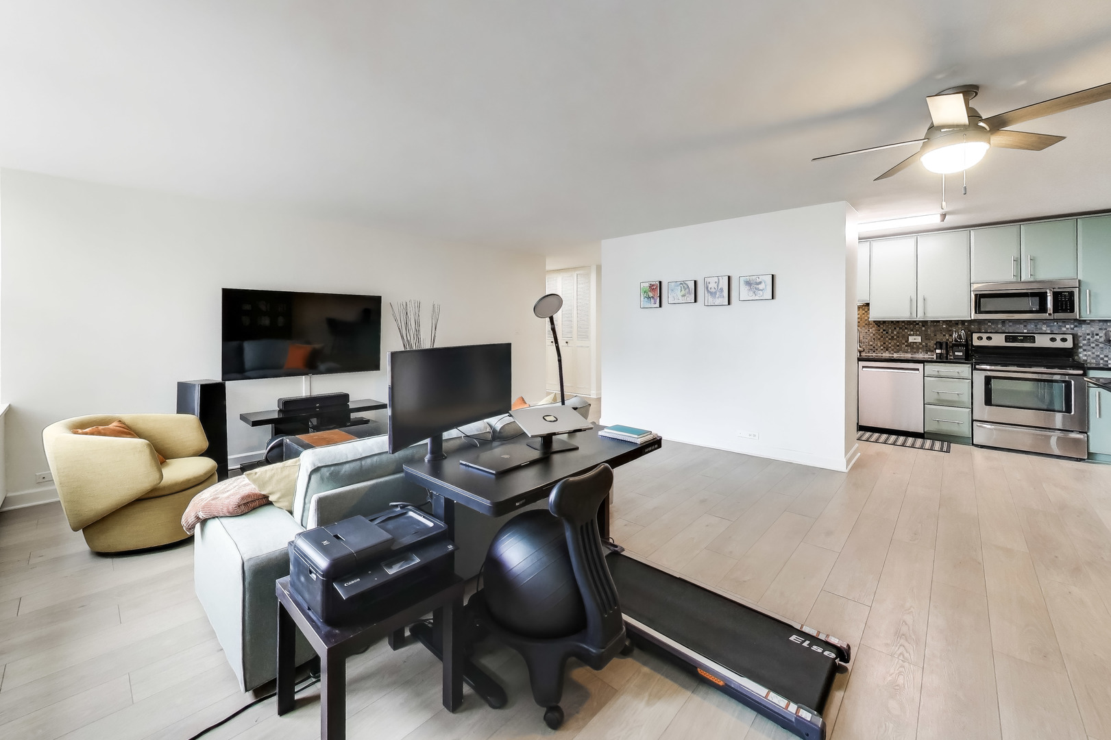 4250 N Marine Drive 2507