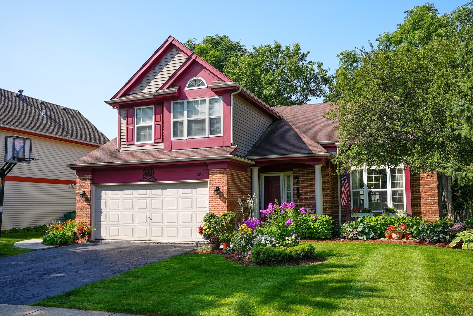389 Fairfax Lane