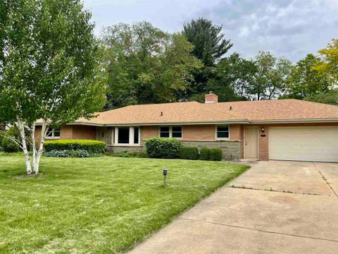 1915 Greenfield Lane Rockford IL 61107