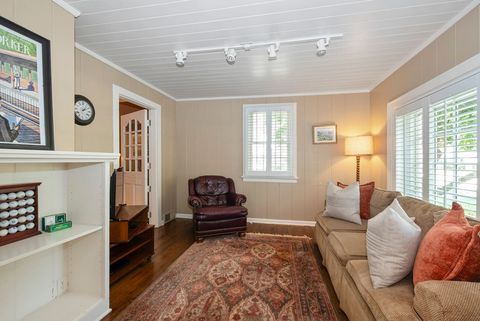 Tiny photo for 4016 Linden Avenue, Western Springs, IL 60558 (MLS # 12486740)