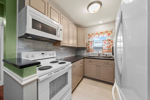 Tiny photo for 7102 W 107th Street #3F, Worth, IL 60482 (MLS # 12544340)