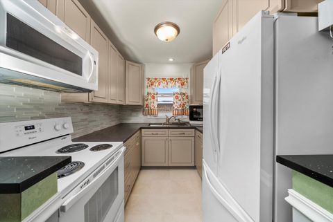 Tiny photo for 7102 W 107th Street #3F, Worth, IL 60482 (MLS # 12544340)