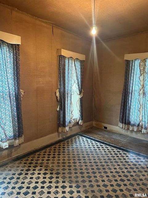 Tiny photo for 402 E Keyes Street, Duquoin, IL 62832 (MLS # EB457429)