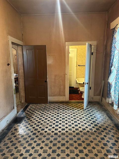 Tiny photo for 402 E Keyes Street, Duquoin, IL 62832 (MLS # EB457429)