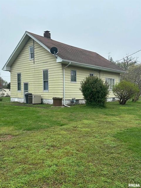 Tiny photo for 402 E Keyes Street, Duquoin, IL 62832 (MLS # EB457429)
