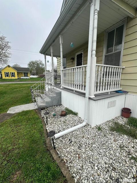Tiny photo for 402 E Keyes Street, Duquoin, IL 62832 (MLS # EB457429)