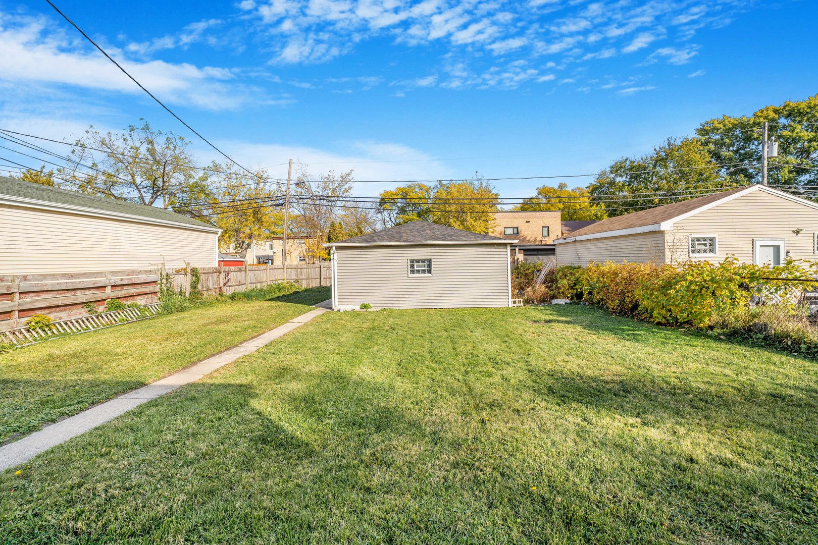 1633 Mcdaniel Avenue