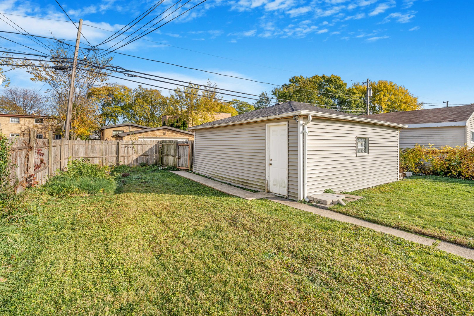 1633 Mcdaniel Avenue