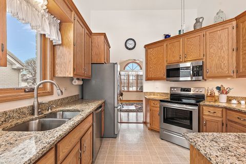 Tiny photo for 16300 Chickadee Circle, Orland Park, IL 60467 (MLS # 12529569)