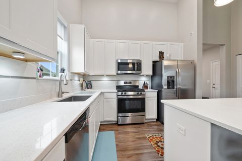 Tiny photo for 431 Mahogany Drive, Algonquin, IL 60102 (MLS # 12487306)