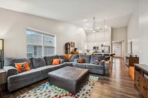 Tiny photo for 431 Mahogany Drive, Algonquin, IL 60102 (MLS # 12487306)