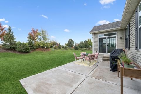 Tiny photo for 431 Mahogany Drive, Algonquin, IL 60102 (MLS # 12487306)