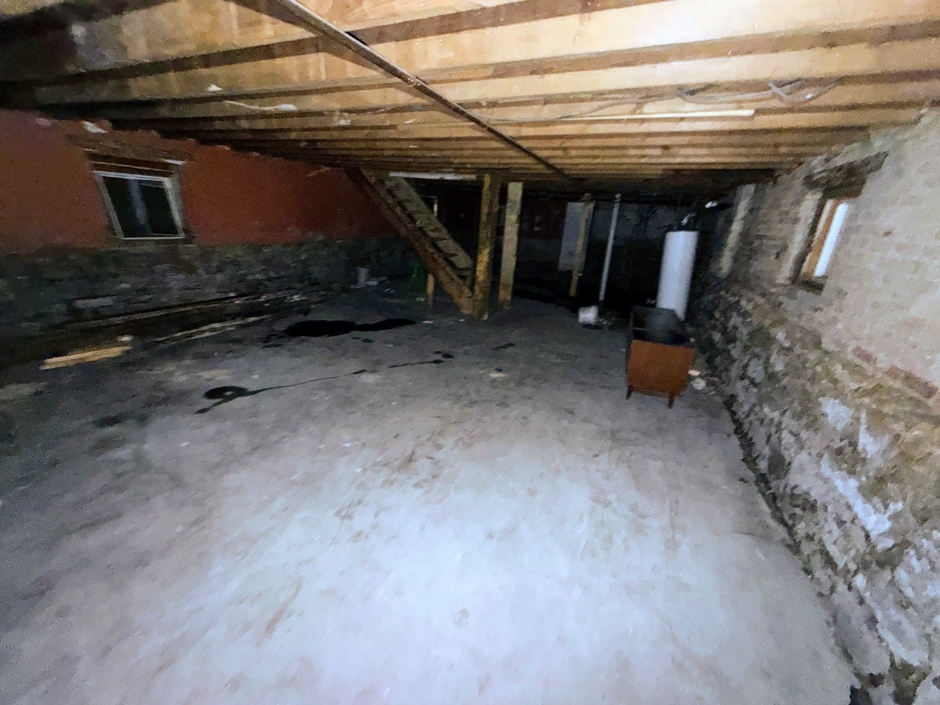 2416 N Linden Place