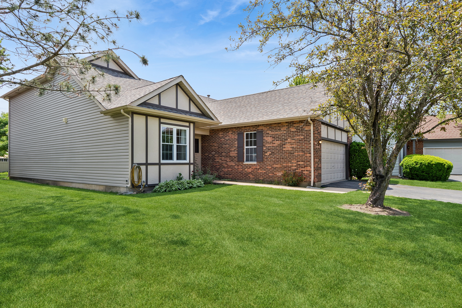 20937 W Orange Blossom Lane
